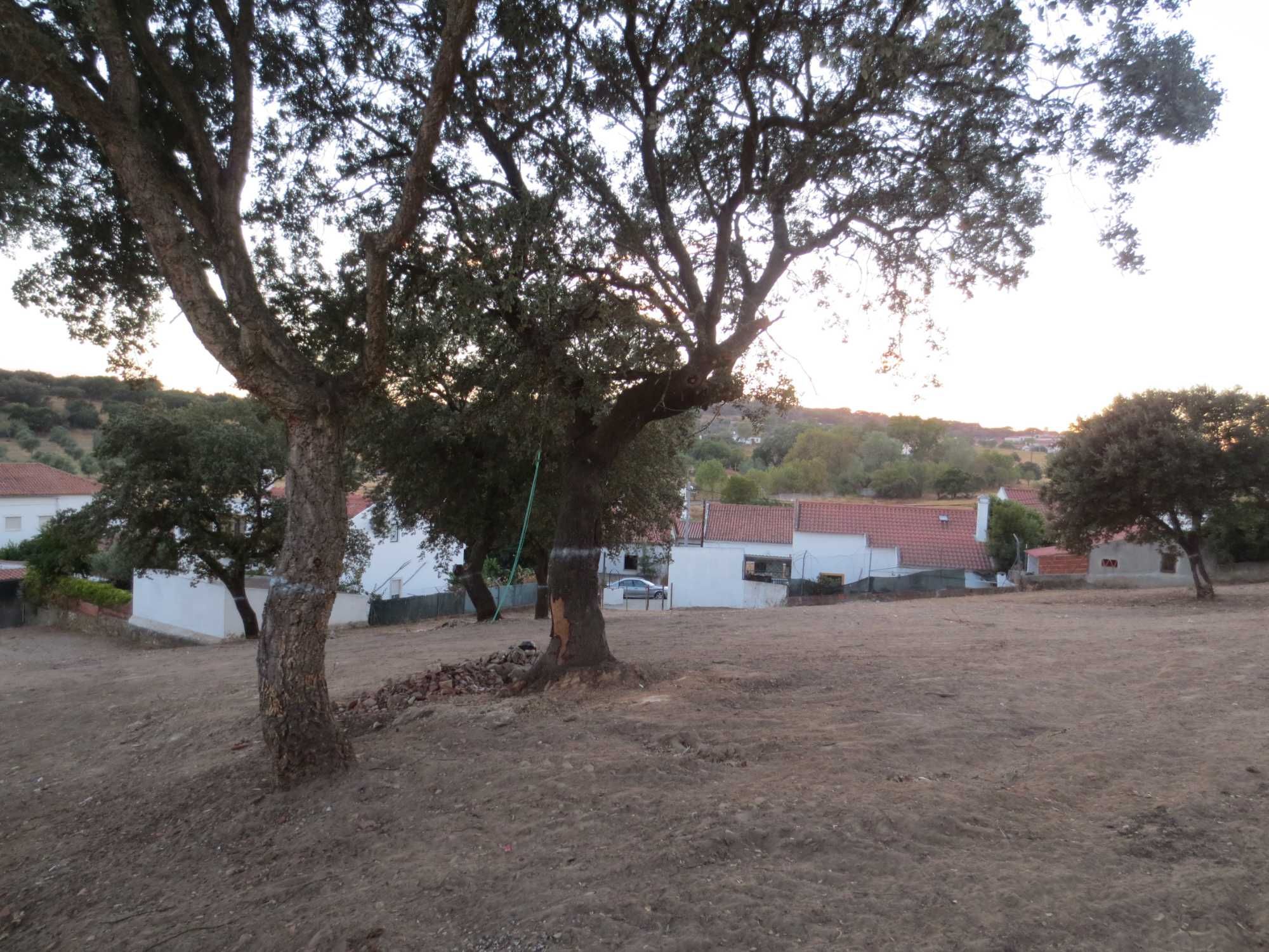 LOTE DE TERRENO URBANO para CONSTRUÇÃO em Évora (Torralva / Cartuxa)