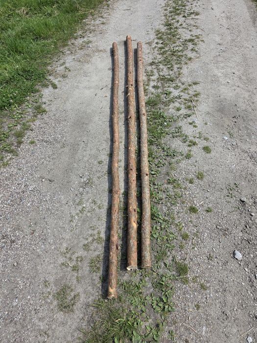 Nowe Slupki drewniane na ogrodzenie do siatki lesnej i nie tylko