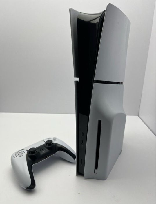PlayStation 5 Slim - W doskonałym stanie! + EA SPORTS 25/Wymiana na PC