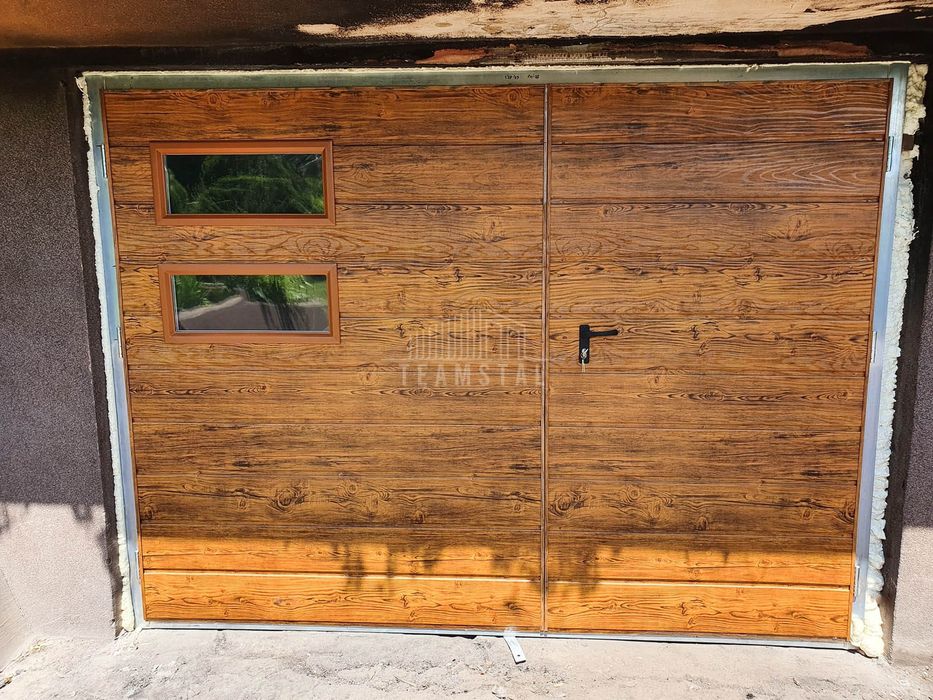 Bramy garażowe ze świetlikiem na wymiar ocieplone brama garażowa TS807