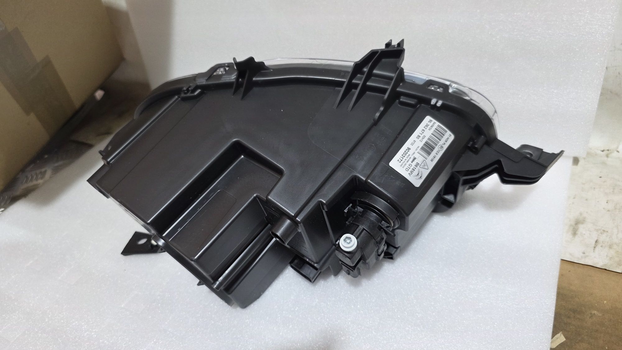 Lampa lewy przód lewa citroen c3 III 3 lift nowa oryginał ful led Eu