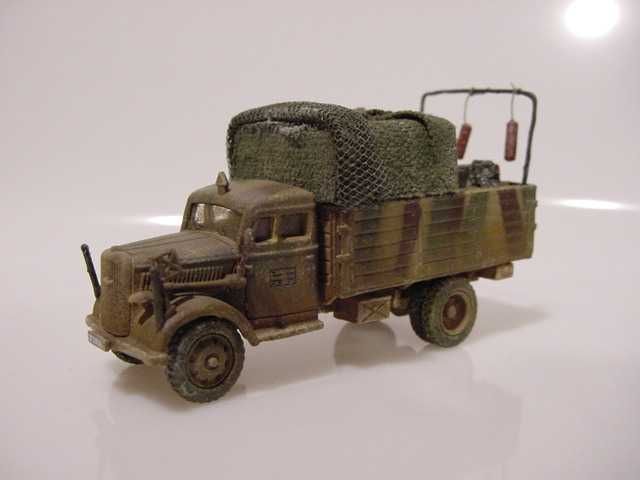 Opel Blitz - niemiecka ciężarówka z kuchnią polową - 1/72