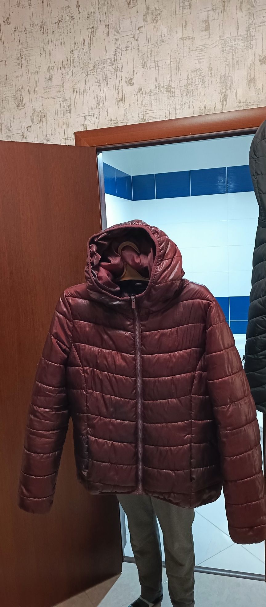 Продам куртку  в  гарному стані