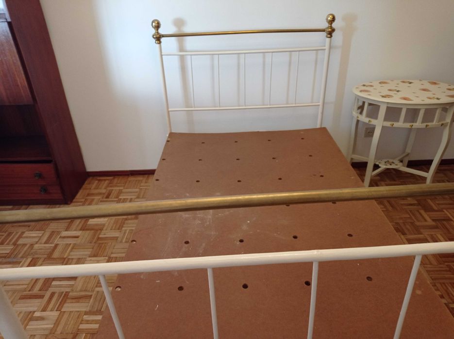 Cama de Ferro antiga