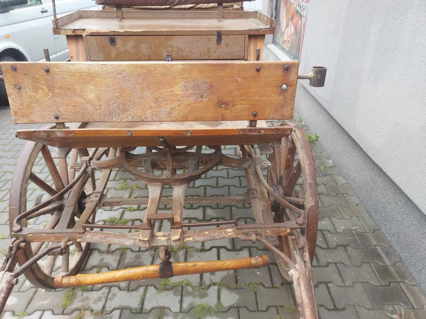 Bryczka wóz drewniany konny zabytkowy