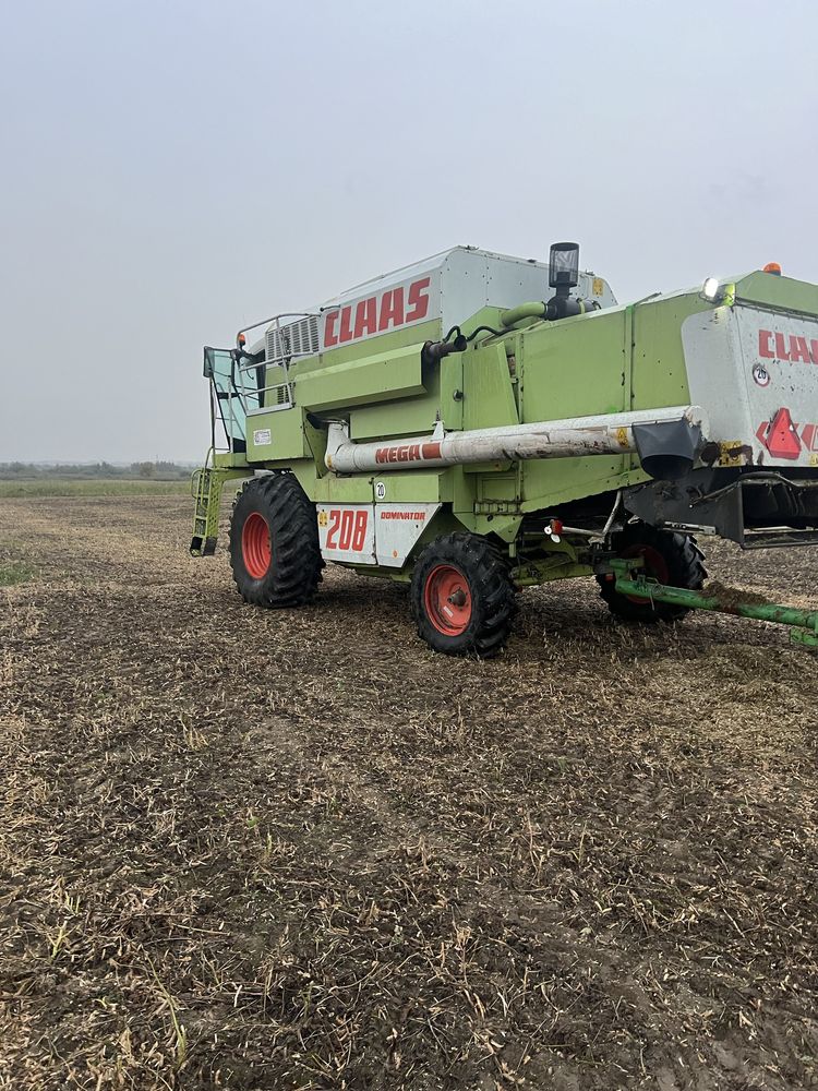 Комбайн claas mega 208 .клас мега