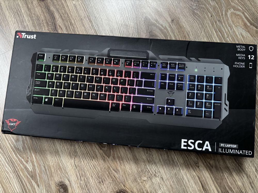 Klawiatura gamingowa nowa gxt Trust esca pc laptop illuminated metalow