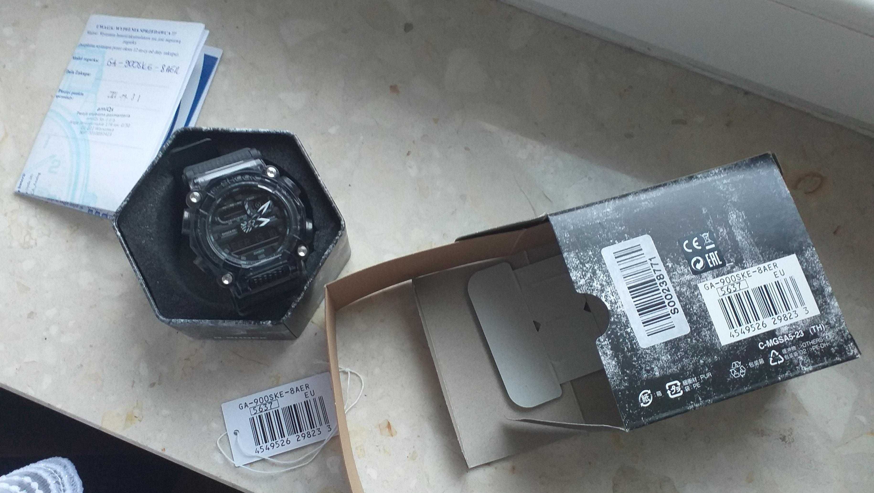 Zegarek Casio G-Shock GA-900SKE-8AER.