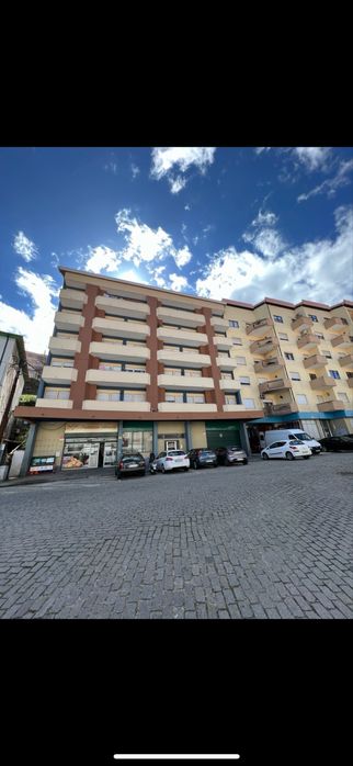 Arrenda se apartamento T4