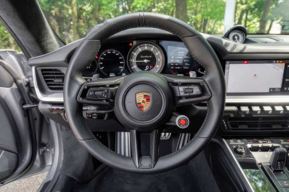 Porsche 911 Turbo S      2021