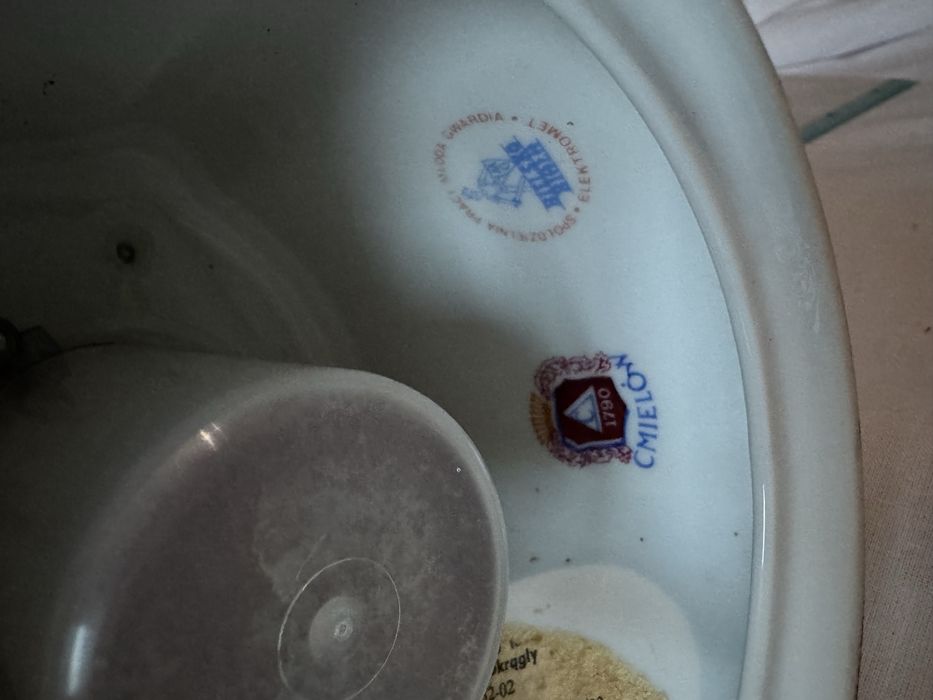 Młynek porcelanowy okrągły