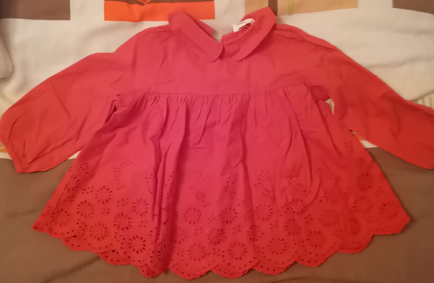 Peças do lidil, 1 calças de menina usado, camisa vermelha de menina us