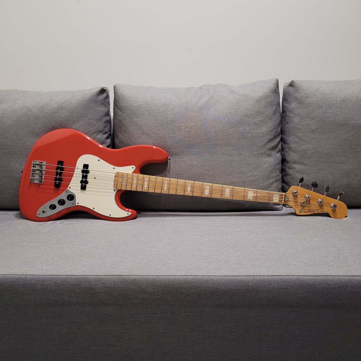 Edwards Jazz Bass kopia Fender Japan