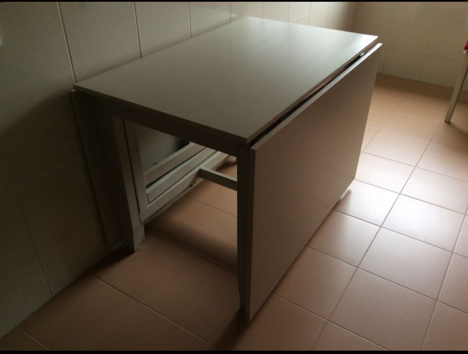 Mesa IKEA pinho maciço