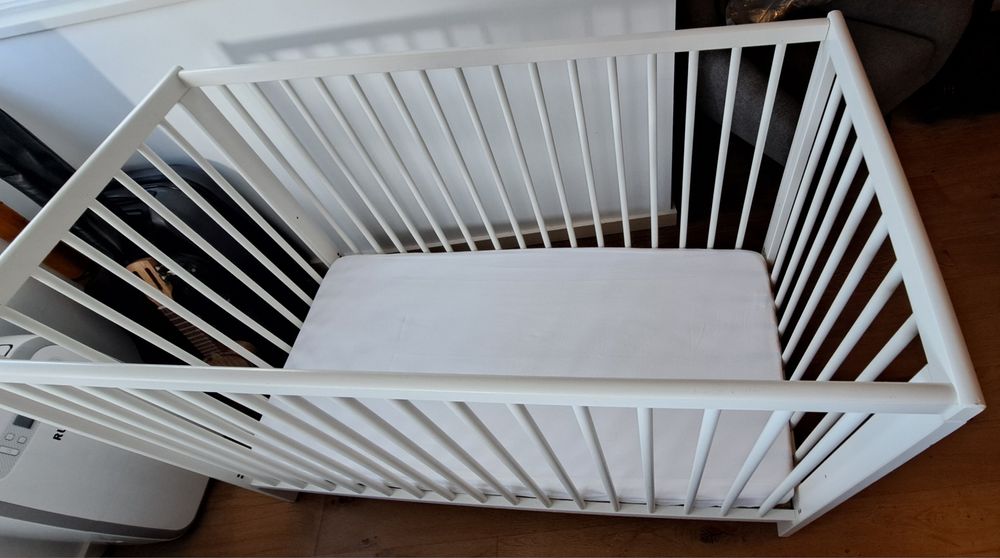 Berço IKEA GULLIVER + Colchão PELLEPLUTT (como novo)