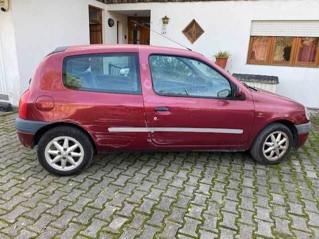 Renault Clio RXE 1.2 3P 2000