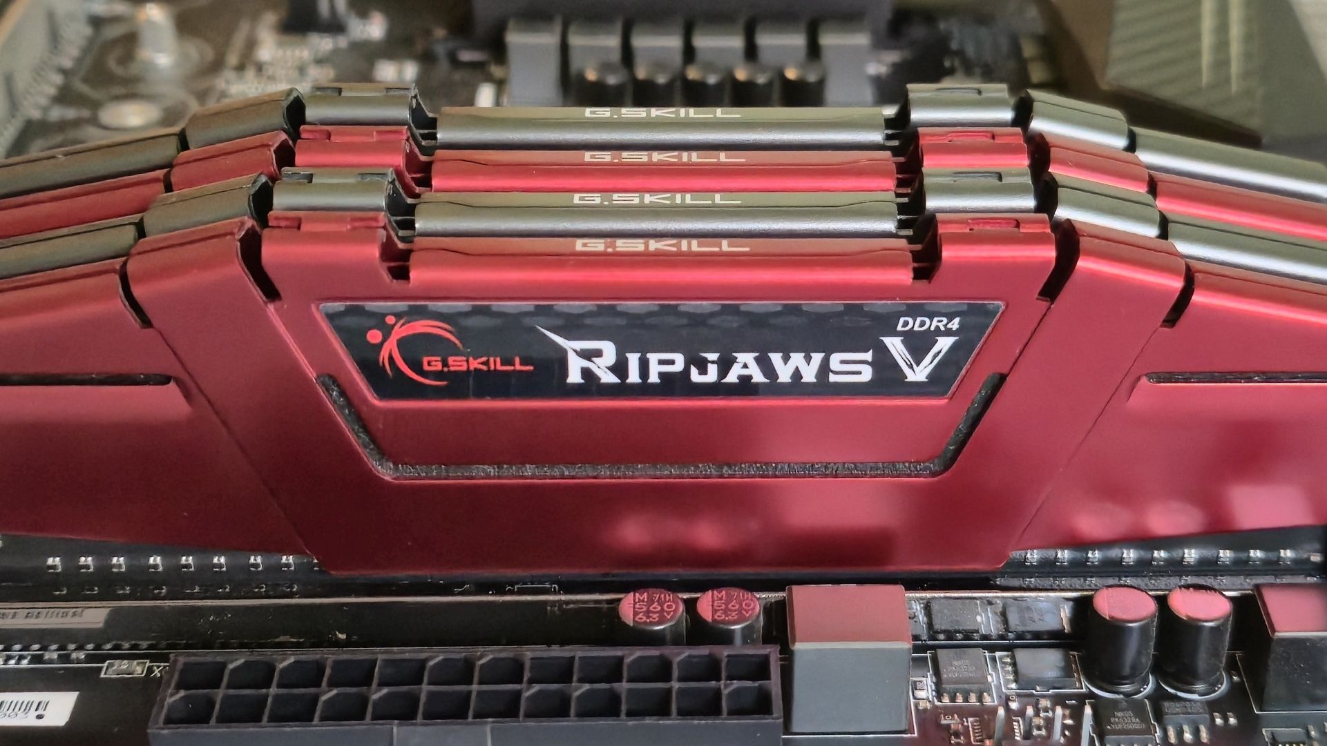 Conjunto: i7-7700K + Z270 + 32GB RAM DDR4