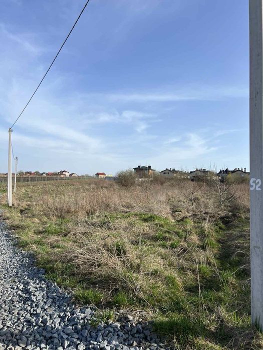 Продаю земельну ділянку у кварталі який активно розбудовується