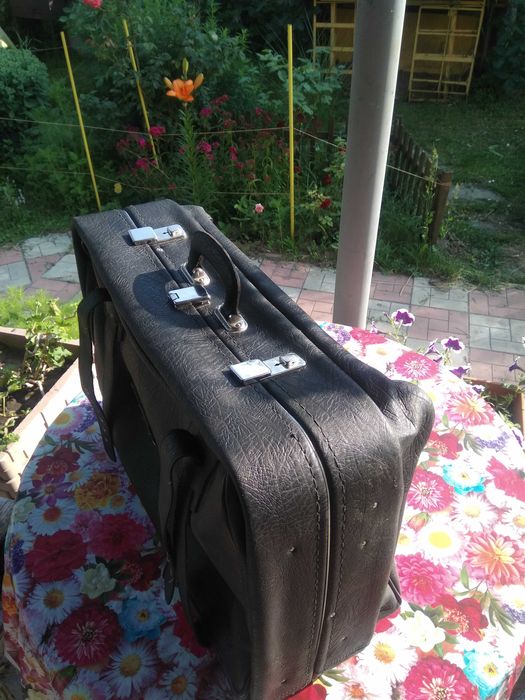 Крутой кожаный чемодан сумка