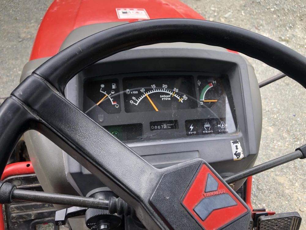 Японський міні-трактор Yanmar f210 + фреза