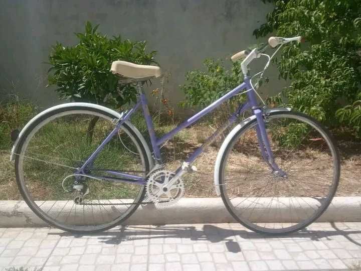 Bicicleta Peugeot Cassis vintage mixte roxa roda 28 700 chromoly
Tam50
