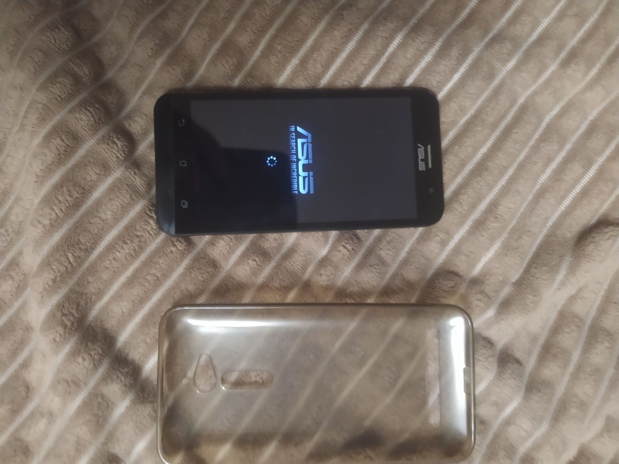 Смартфон ASUS Zenfone ZB500KG