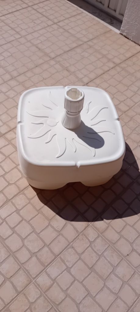 base para chapéu de sol em plástico 45l