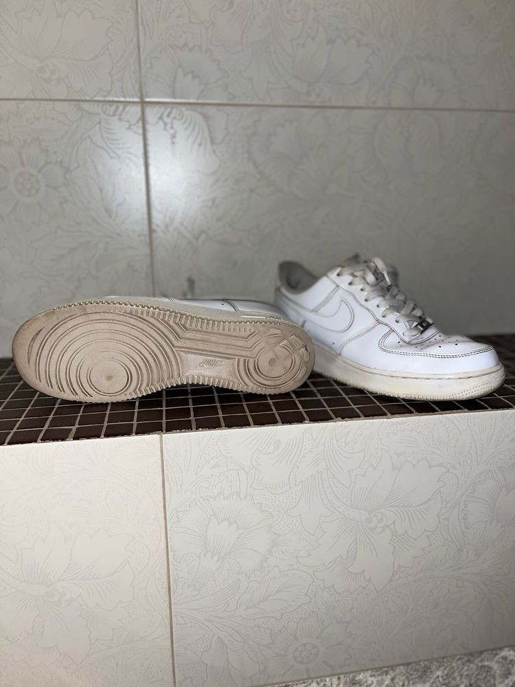 Nike Air Force 1 07 White. 43-44. Б/У. Оригінал.