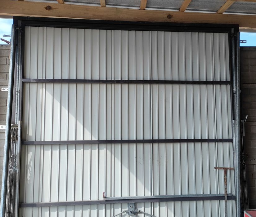 Brama garażowa bus, duża