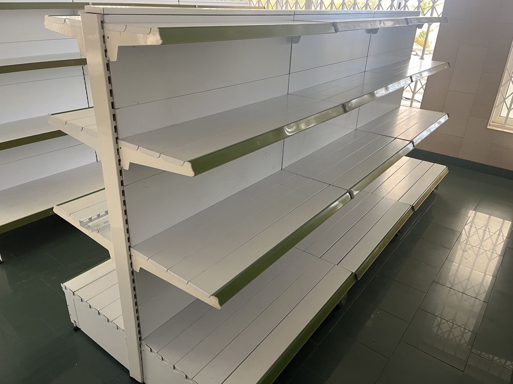 Estante de supermercado dupla ( 2 frentes ) 3 modulos
