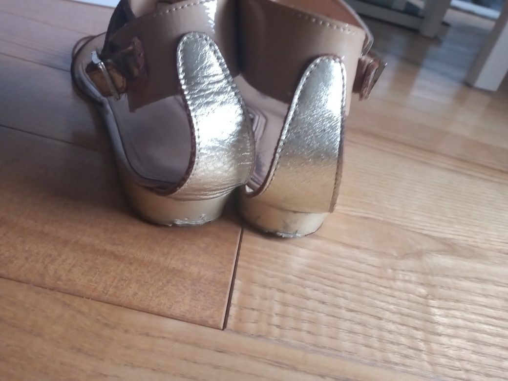 Sandały złote Prima moda 38