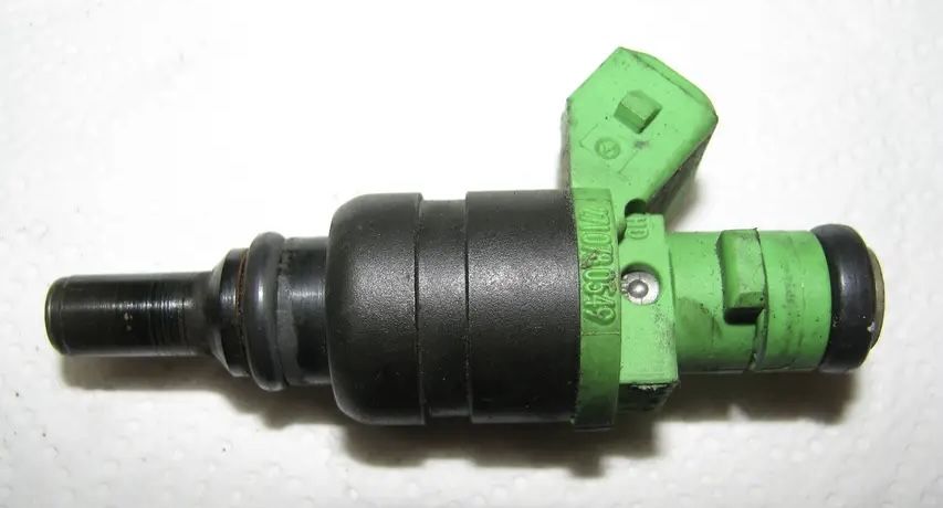 Форсунки на двигун м271  w203 c180 1.8