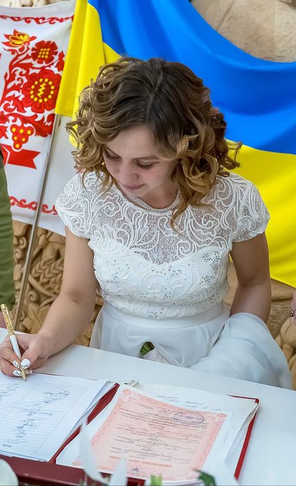 Продам платье белое