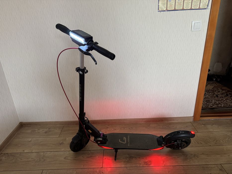 Продам електросамокат  Kugoo S3 Pro