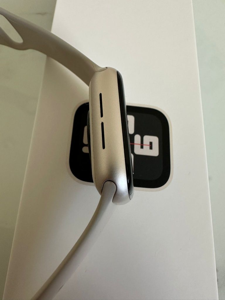 Apple Watch SE 2 generacji 40mm