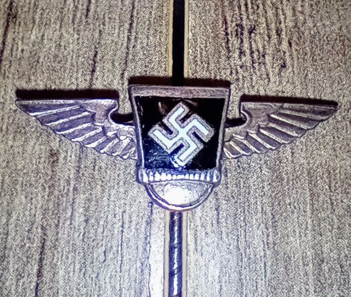 Militaria III Reich Pin SA