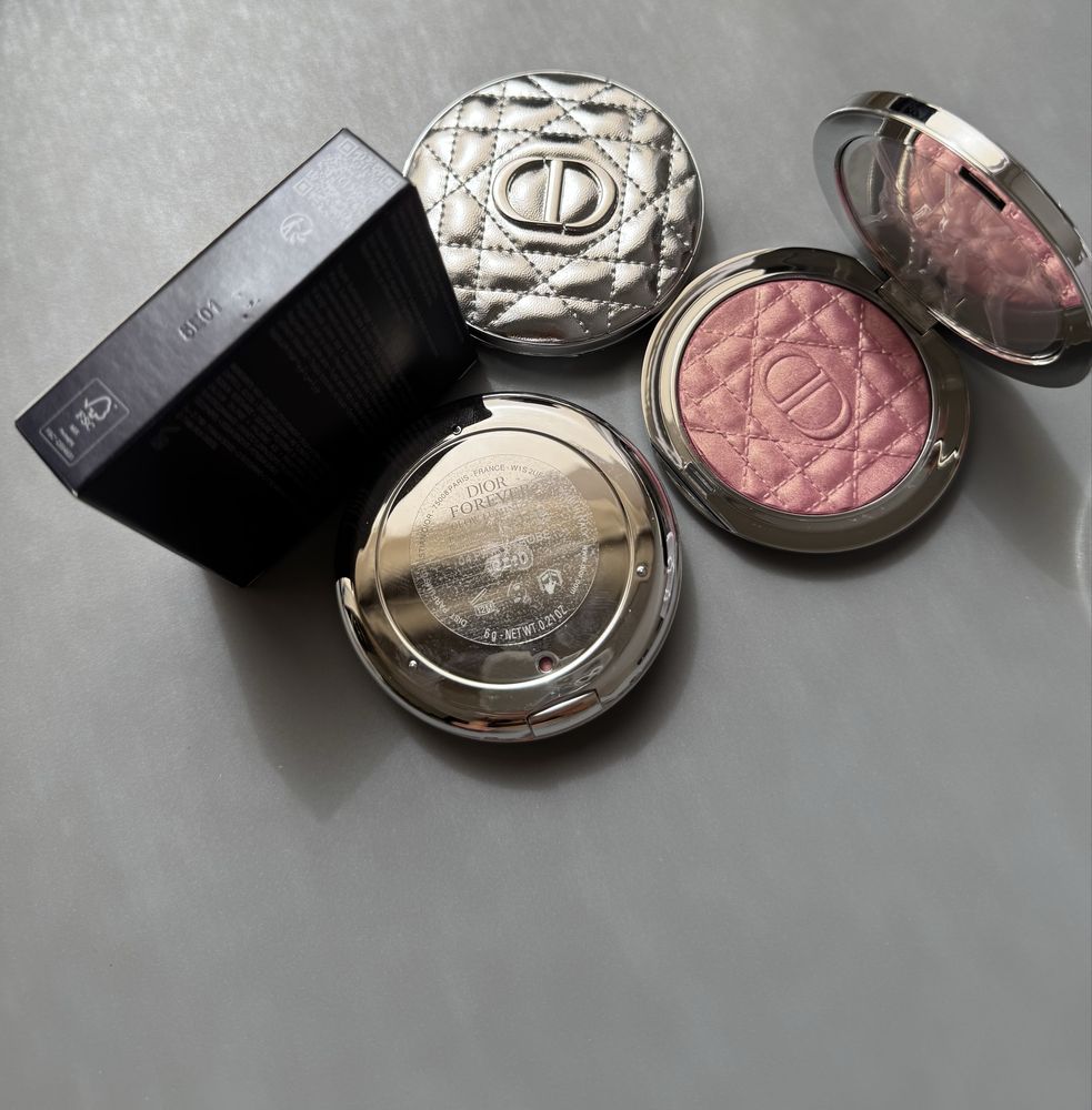 Хайлайтер Dior  forever glow luminizer 04 pink strobe