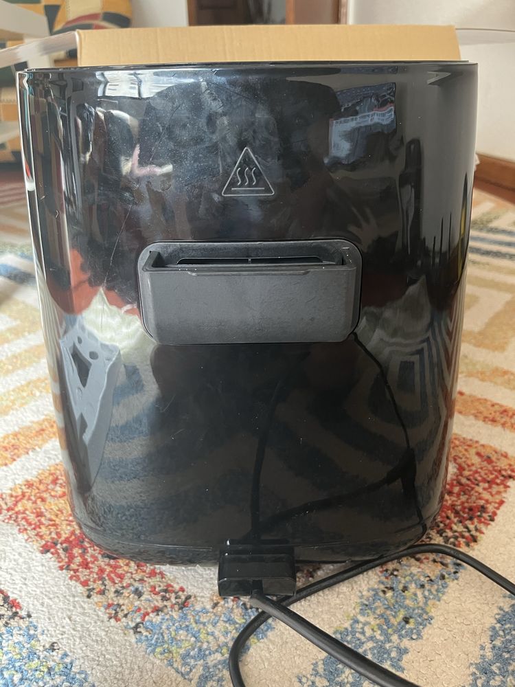 Airfryer com pequena avaria