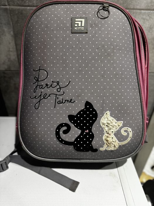 Шкільний рюкзак для дівчинки