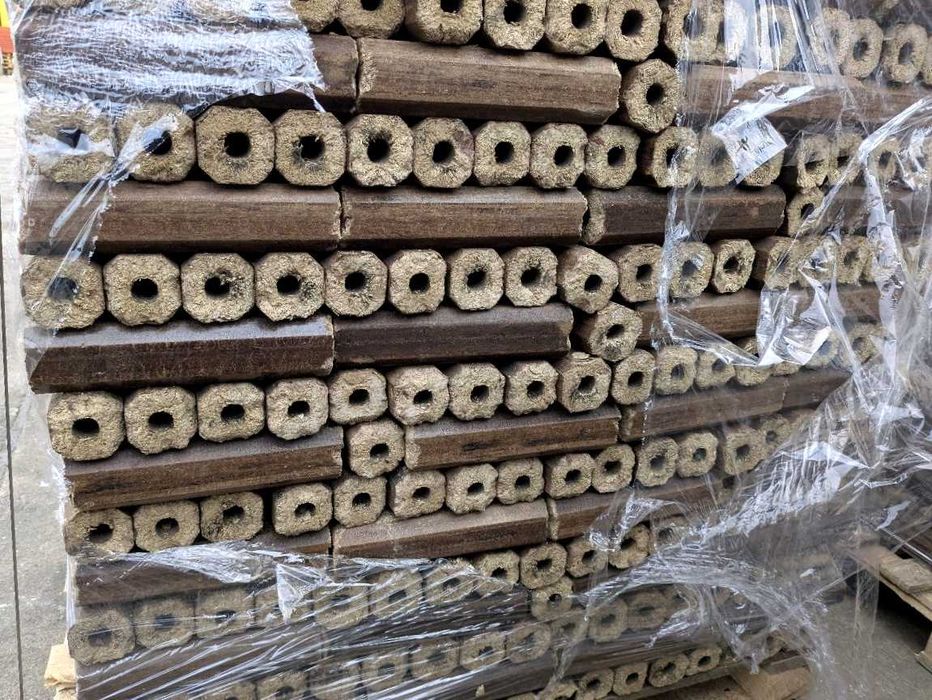 Вугілля/Брикети/Пелети з оптимальною вологістю