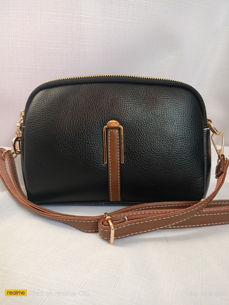 Torebka typu Crossbody.