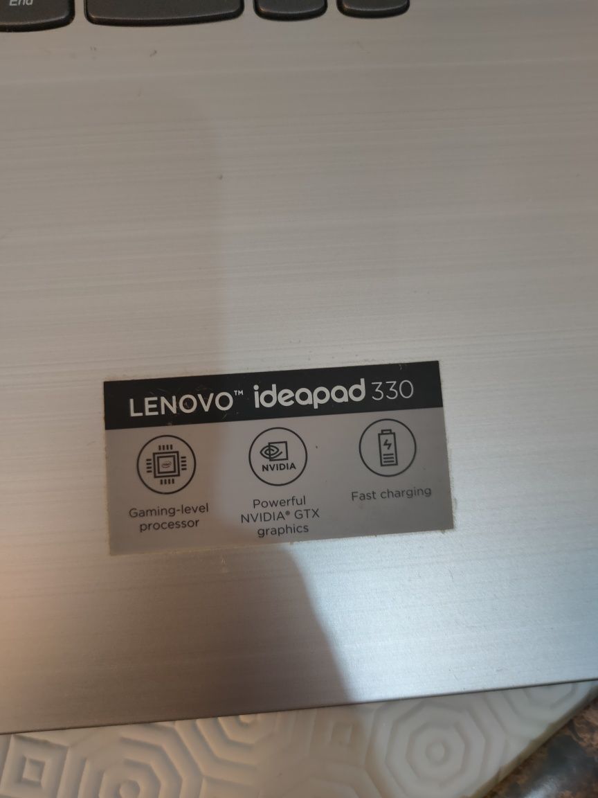 Lenovo IdeaPad 330-17IKB