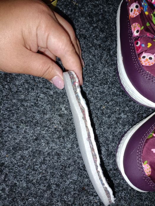 Дутіки на дівчинку