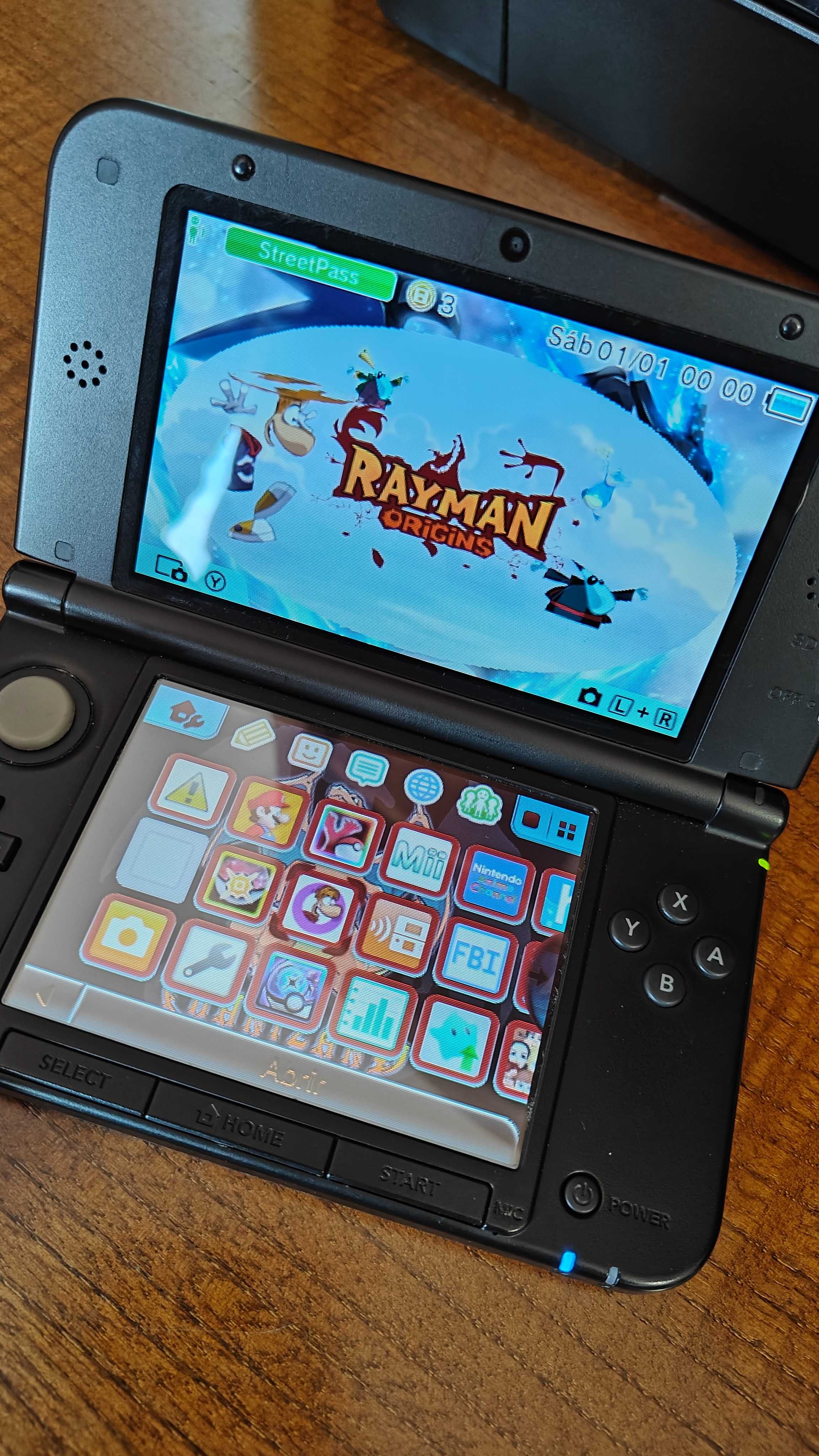 Nintendo 3ds XL, desbloqueada c/ 5 jogos