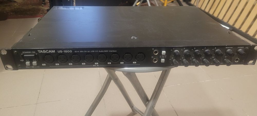 Звукова карта TASCAM US-1800
