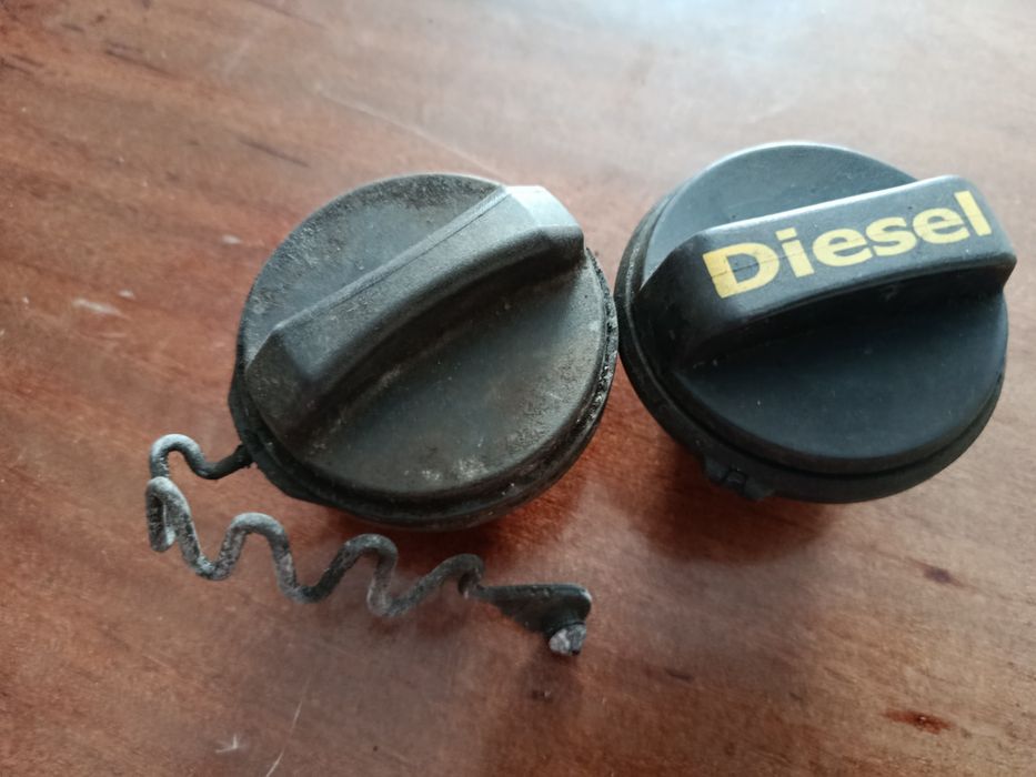 Кришка бака Вольво в50 volvo v50