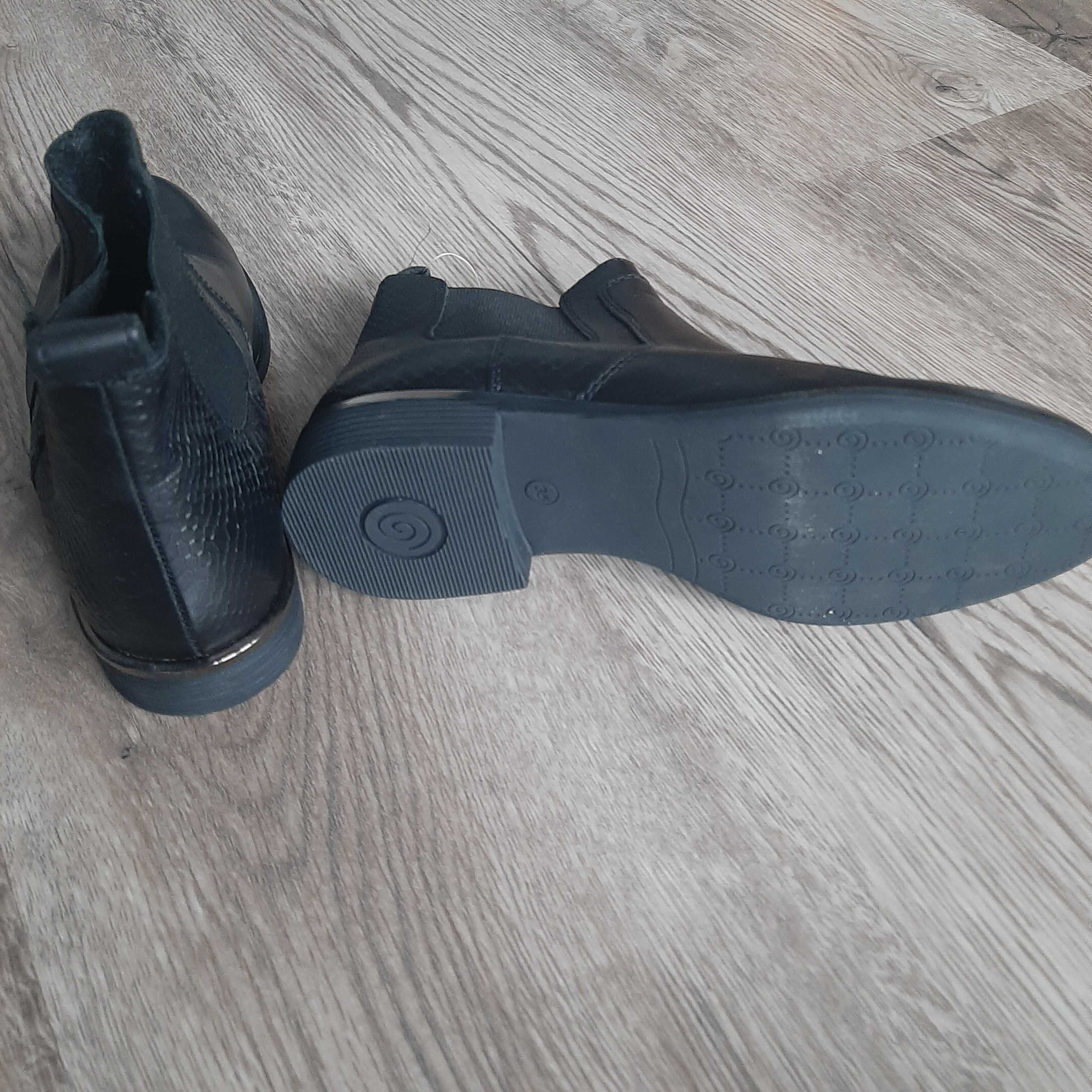 Botki ccc nowe 35
