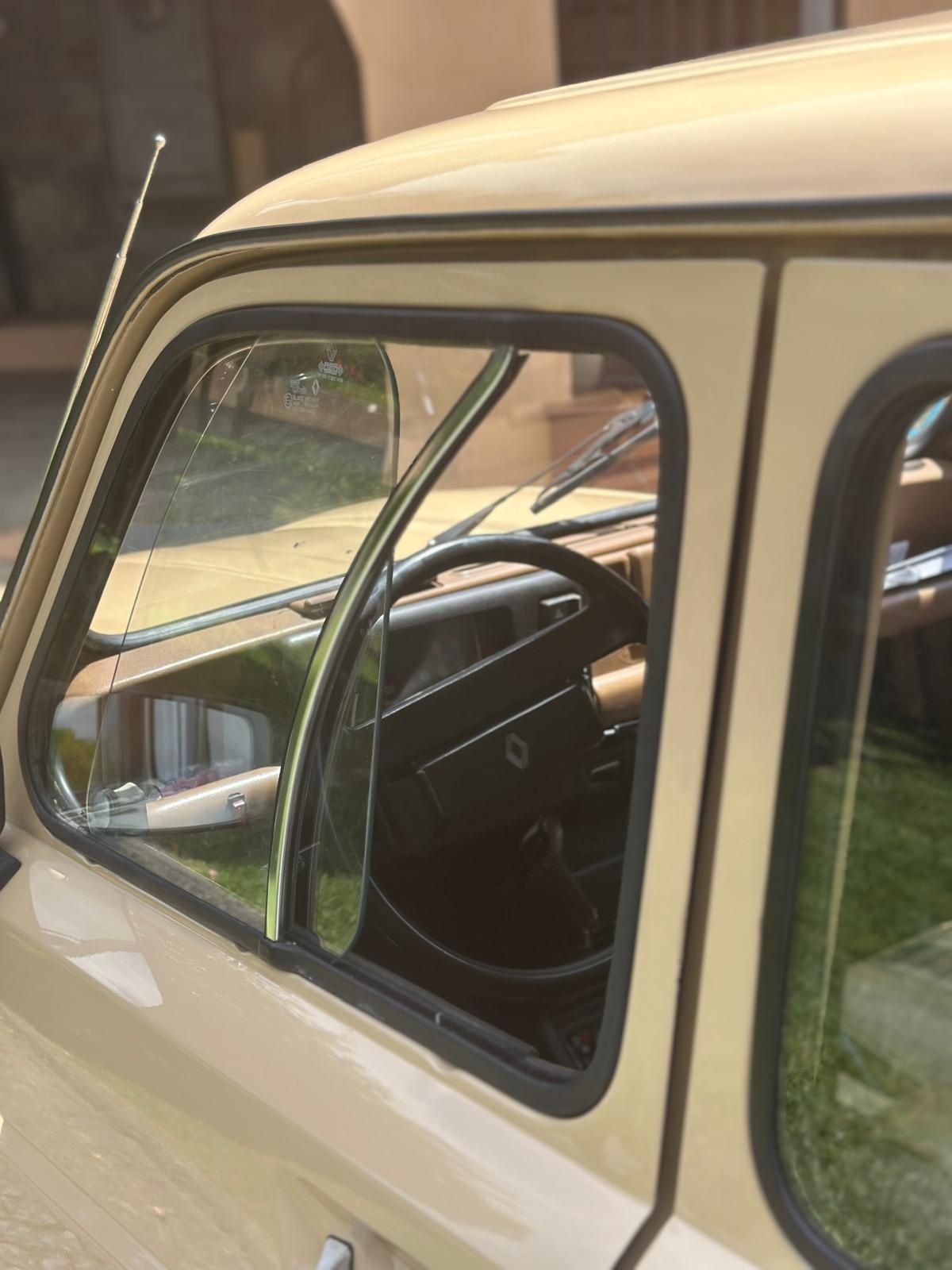 Vendo Renault 4TL
