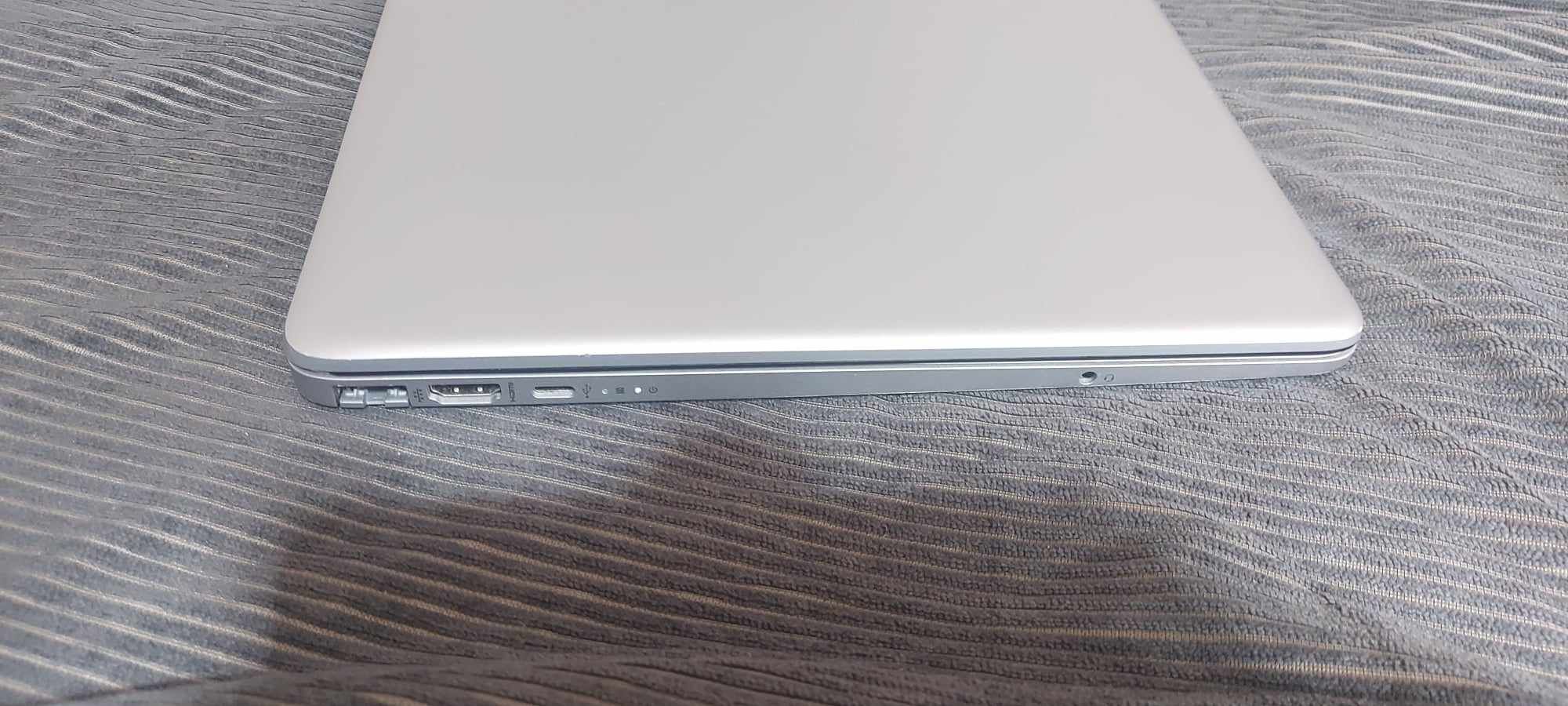 Laptop HP  250GB Notebook PC