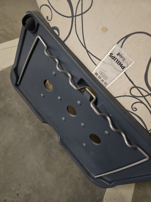 Deska do prasowania Philips z miejscem na stacje parową